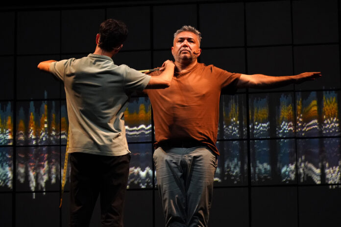 11-02-2024_a_sala_repleta_y_con