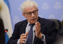 El inaceptable intento de la vuelta a un mundo binario