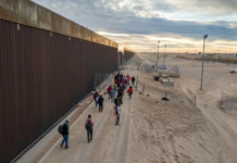 Kast, como Trump: su plan antiinmigración se basa en una zanja de tres metros de profundidad y un muro