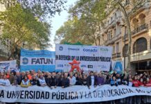 Una multitud imparable colmó las calles en defensa de la Universidad Pública