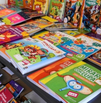 El ajuste también llega a las aulas: el Gobierno paraliza la compra de millones de libros escolares y profundiza el vaciamiento educativo