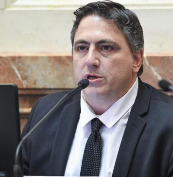 El derecho a decidir y el derrumbe del consumo: el sesgo de culpar a la baja natalidad por la crisis