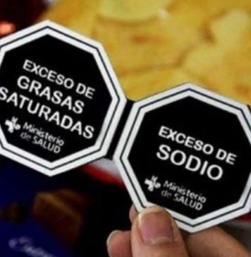 Etiquetado Frontal: la derogación que impulsa el Gobierno golpea el corazón de la salud de las mujeres más vulnerables