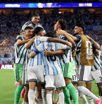 El «anestésico» de la Scaloneta: Mientras el país grita los goles de la Selección, el gobierno de Milei remata la soberanía y desguaza el Estado