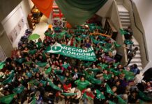 Rumbo al 39° Encuentro Plurinacional: con un masivo pañuelazo en Córdoba, los feminismos calientan motores