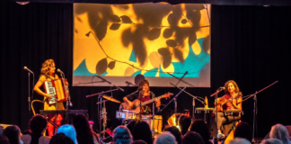 Música, río y despedida: Fulanas Trío presenta la última función de «Litoral» en Berisso