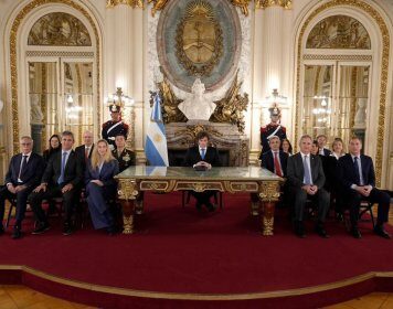 El camaleón de Olivos: El giro discursivo de Milei sobre Malvinas expone la incongruencia oficial