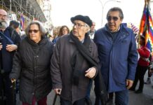 Adolfo Pérez Esquivel marchó junto a excombatientes contra la entrega de tierras: «Buscan transformarnos en una colonia»